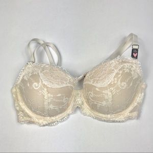New NWOT Victoria’s Secret dream angels lined demi 32c cream lace